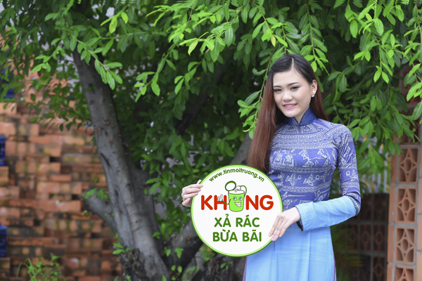 Các[-]thí[-]sinh[-]Top[-]6[-]cuộc[-]thi[-]duyên[-]dáng[-]xứ[-]Thanh[-]năm[-]2015[-]kêu[-]gọi[-]"Không[-]xả[-]rác[-]bừa[-]bãi"